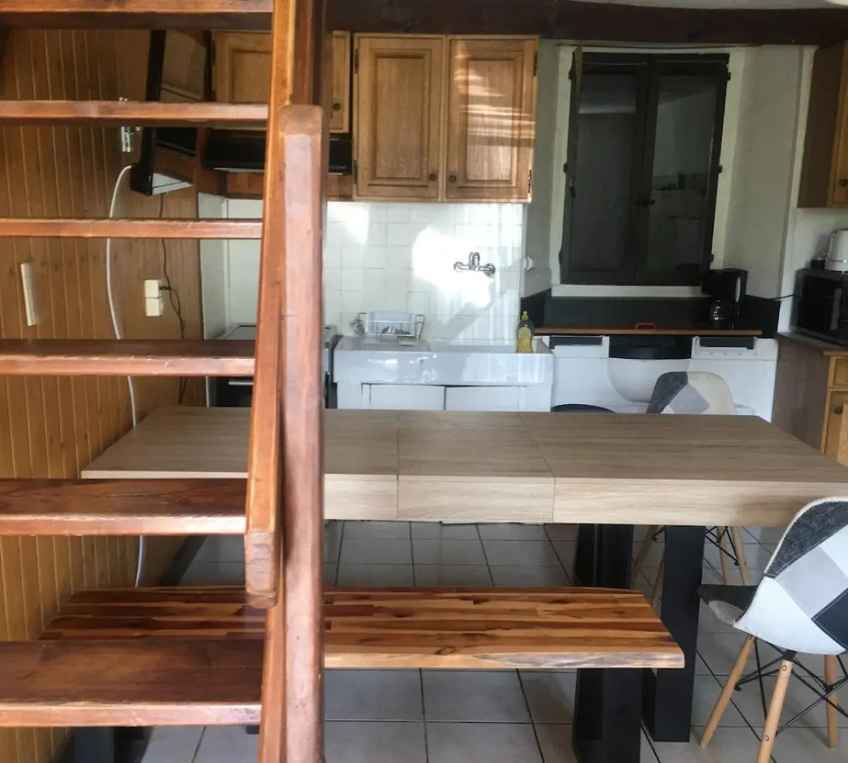 Duplex Apartment For 8 A 10 People With Garden كامبان